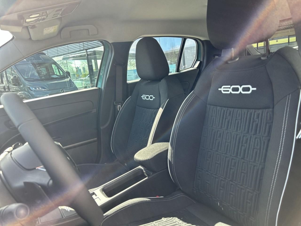 Fiat 600 Hybrid Business Edition