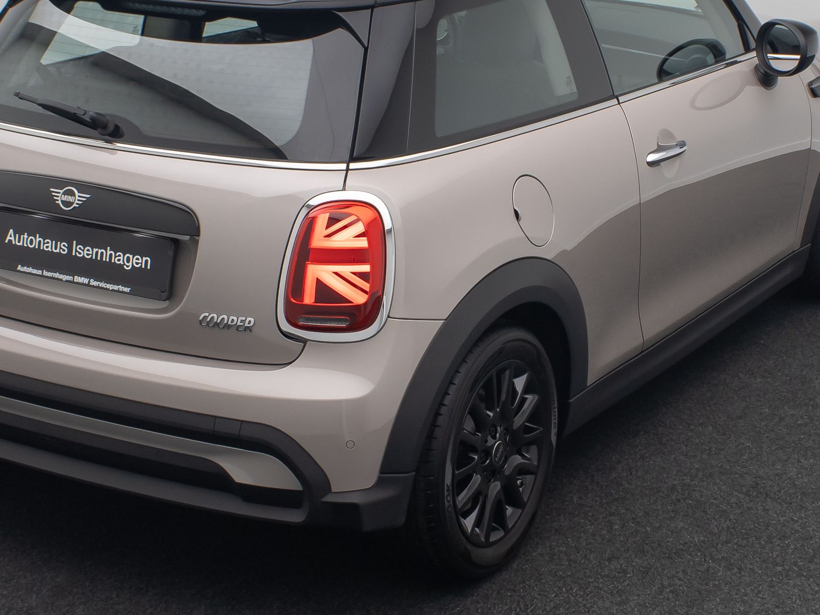 Fahrzeugabbildung MINI COOPER Trim GeschwindigReg DAB Sportsitze Leder