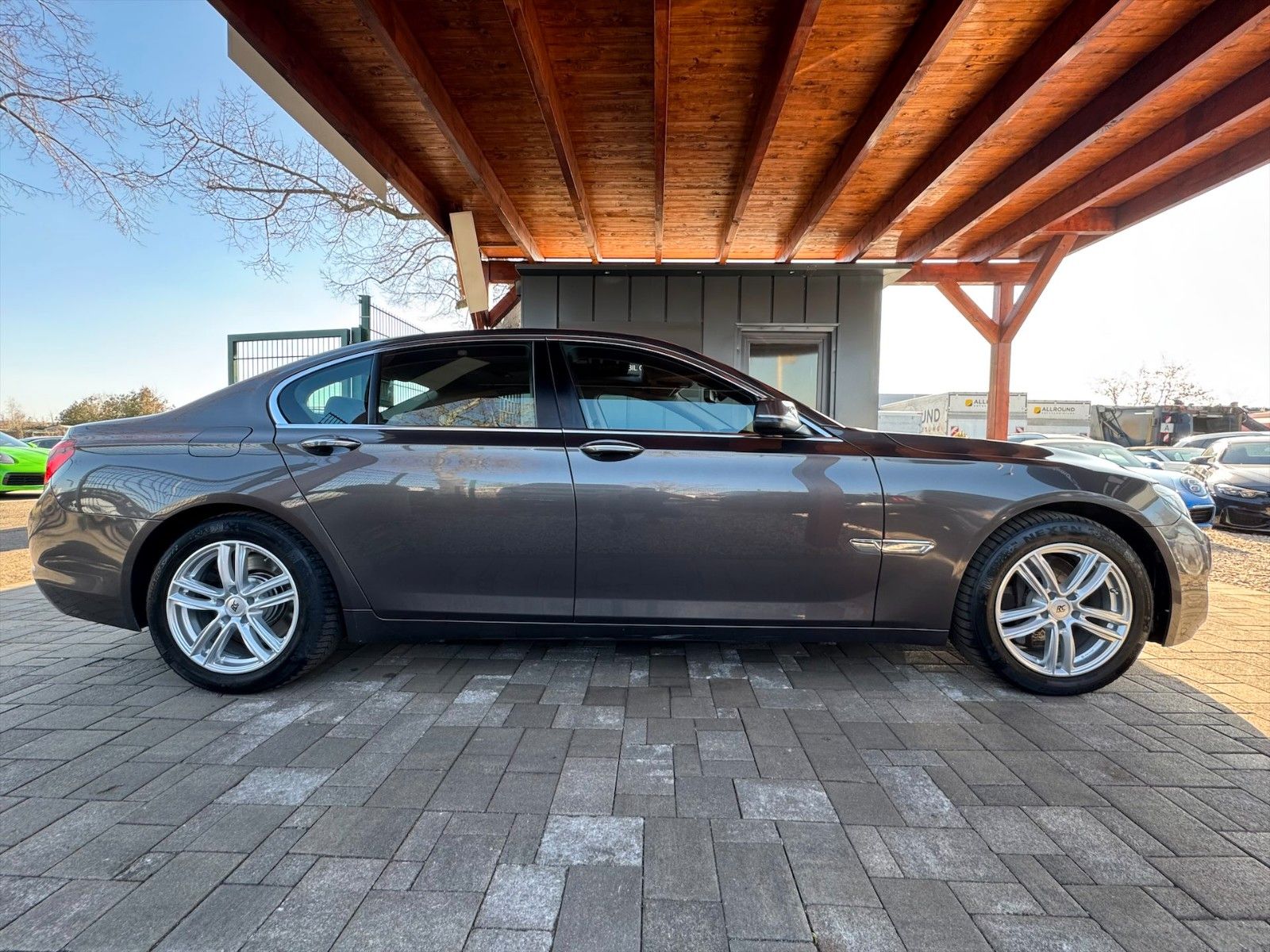 Fahrzeugabbildung BMW 750i xDrive *Bi-Xenon*Top Zustand*Kamera*Memory*