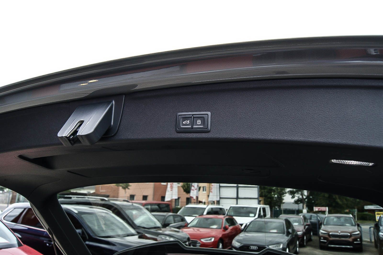 Fahrzeugabbildung Audi A4 Avant 45TFSI quattro edition one LEDER MATRIX