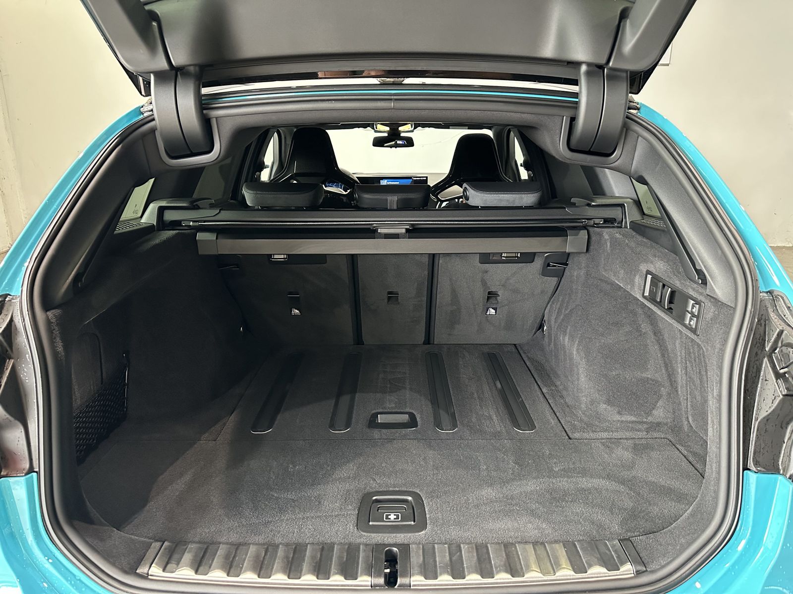 Fahrzeugabbildung BMW M3 Competition M Carnon Schalensitz, M xDrive To