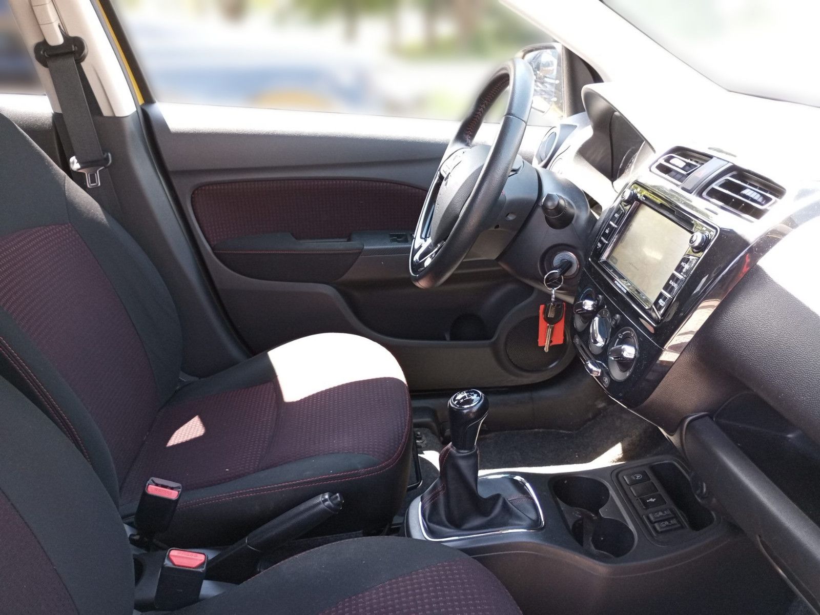 Fahrzeugabbildung Mitsubishi Space Star 1,2 Spirit+ Black Navi Sitzheizung