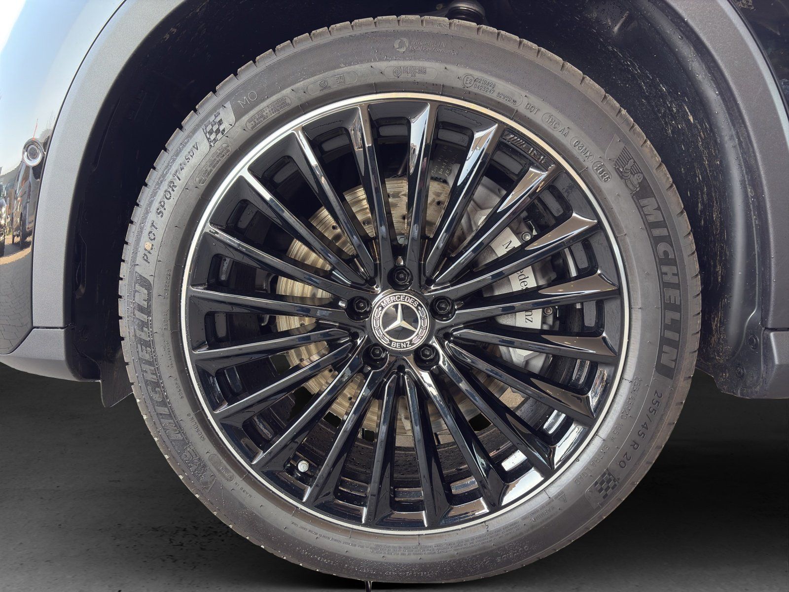 Fahrzeugabbildung Mercedes-Benz GLC 450 d 4MATIC AMG DigLight 360° AHK HeadUp
