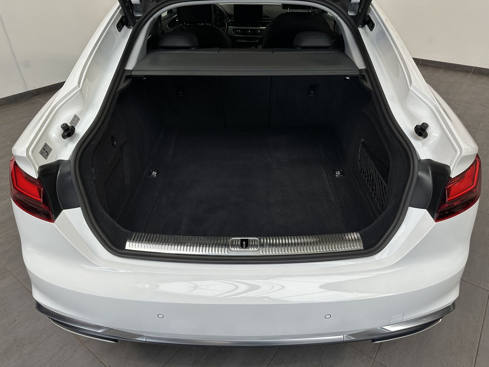 Fahrzeugabbildung Audi A5 SpB 40 TDI Qu S-Line NAV+LED+PANO+AHK+HUD+ACC