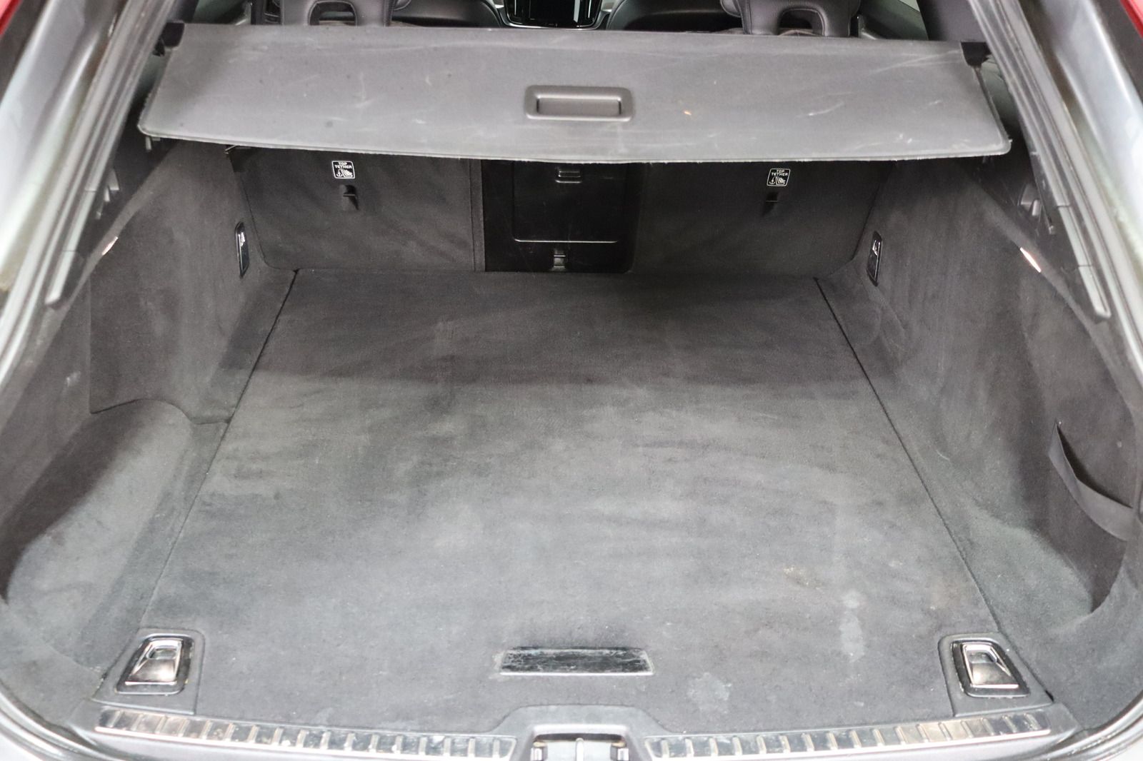 Fahrzeugabbildung Volvo V90 Kombi * HUD * Keyless * Limited Edition Mome