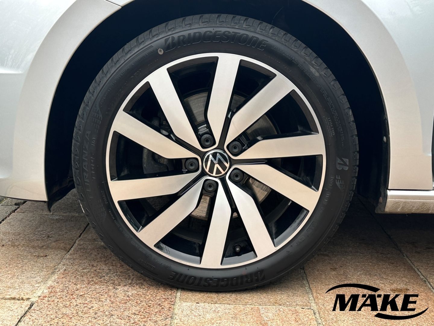 Touran Highline 2.0 TDI DSG ACC AHZV LED ASSIST 