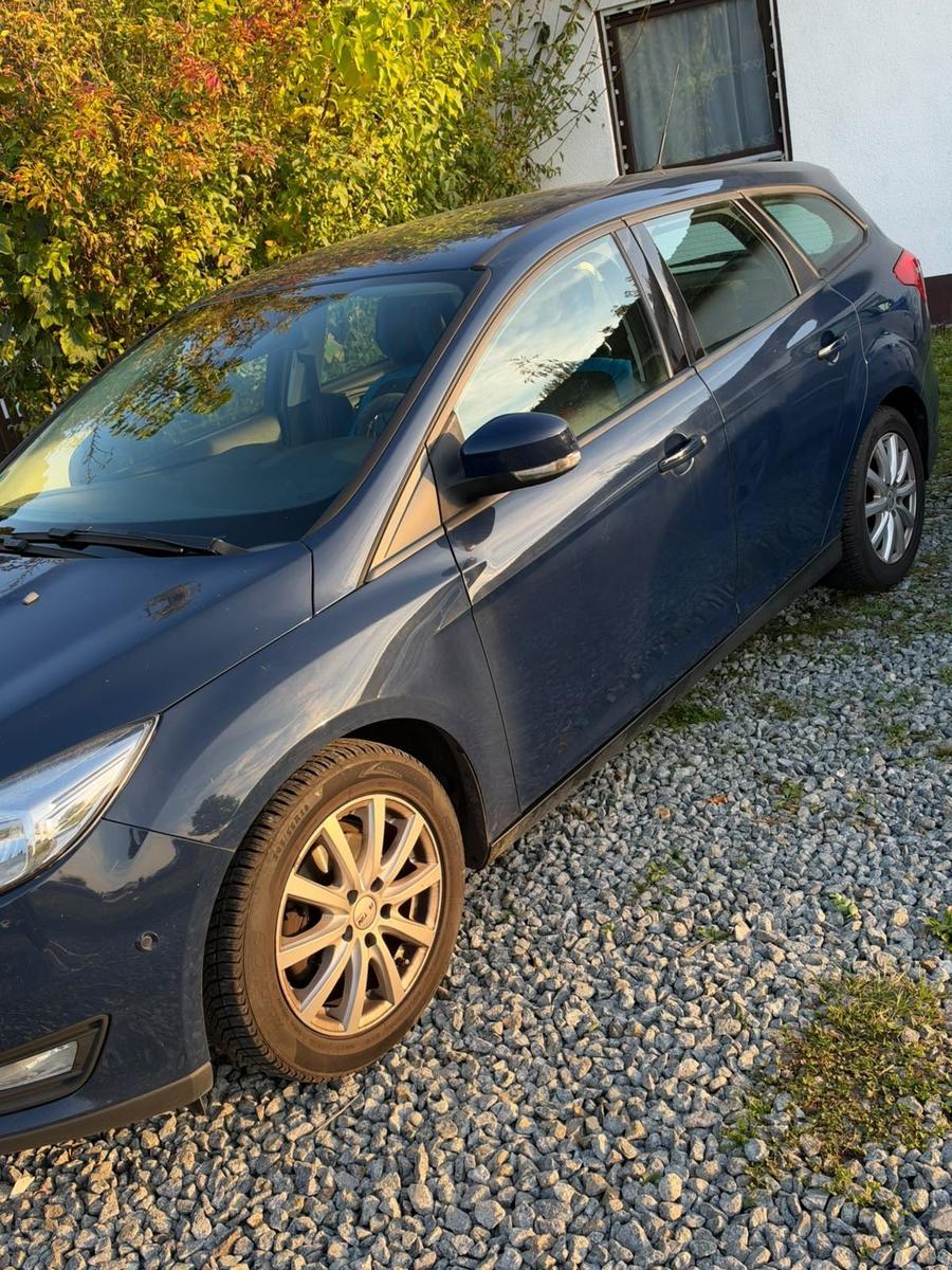 Ford Focus 2015 — engine 120 HP (88kW)