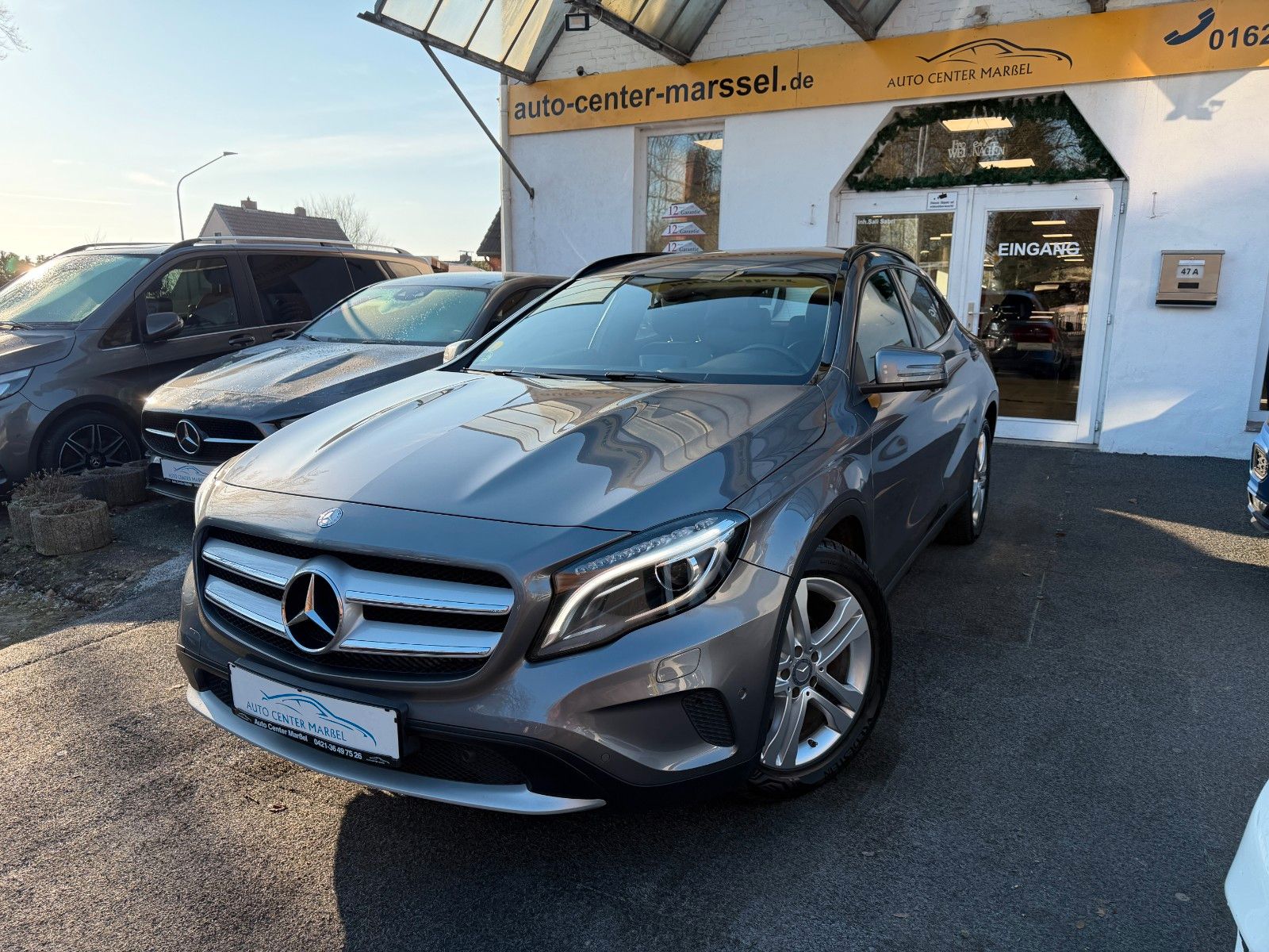 MERCEDES-BENZ GLA 220