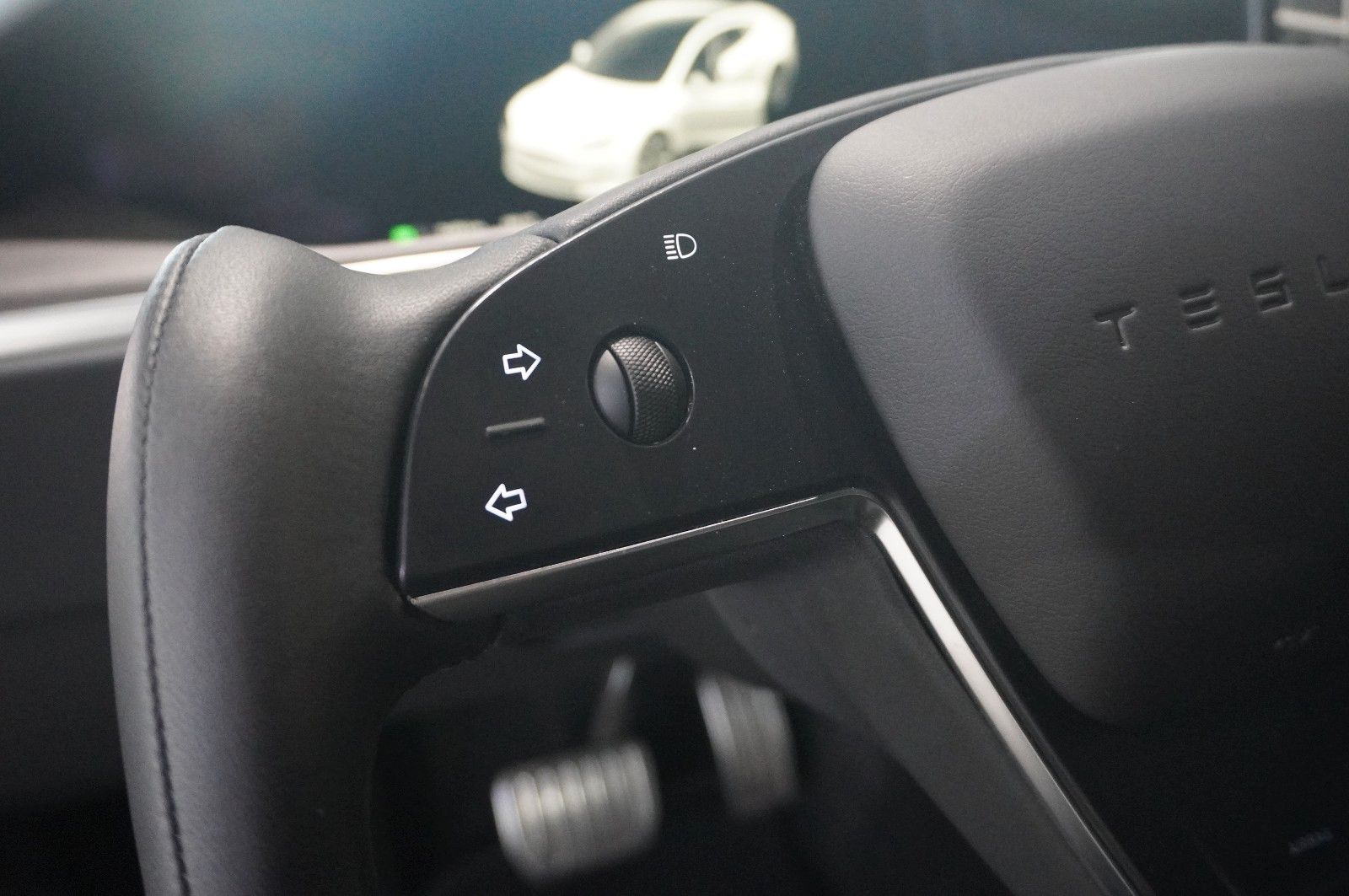 Fahrzeugabbildung Tesla Model S DUAL-MOTOR LONGRANGE NAVI/AMD/YOKE/LEDER