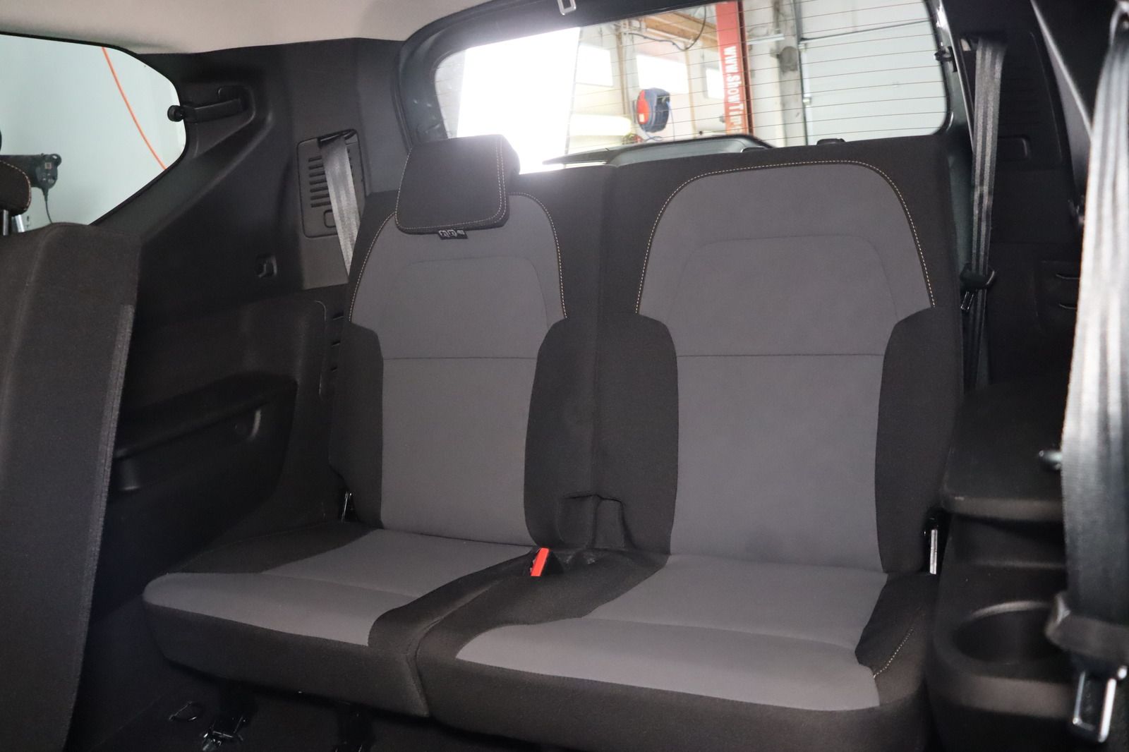 Fahrzeugabbildung Ford Grand C-Max 1.0 Cool & Connect * Navi * SHZ HU/A