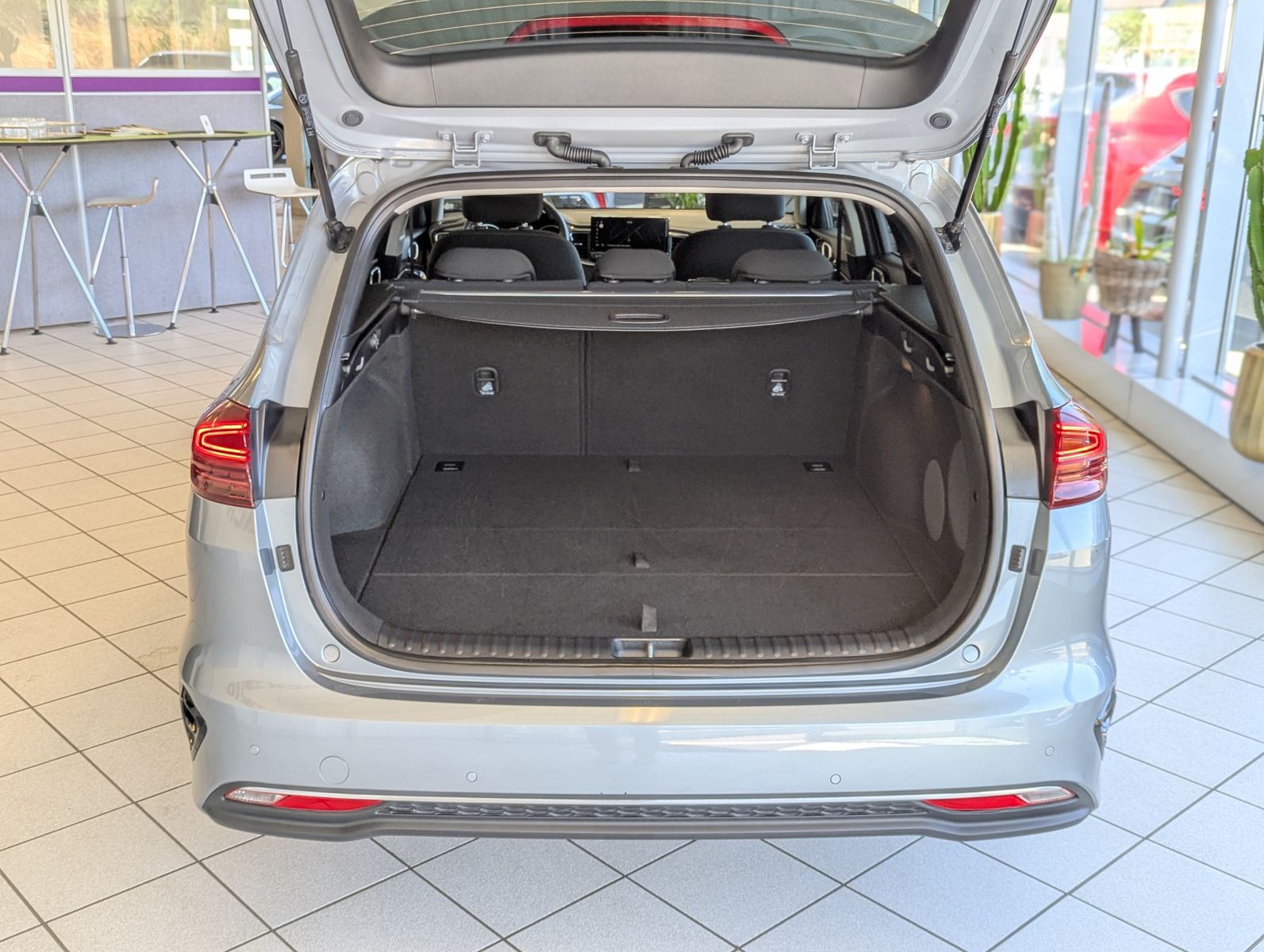 Fahrzeugabbildung Kia cee'd / Ceed 1.5 SW Ultim Style-Pak JBL ACC 7J