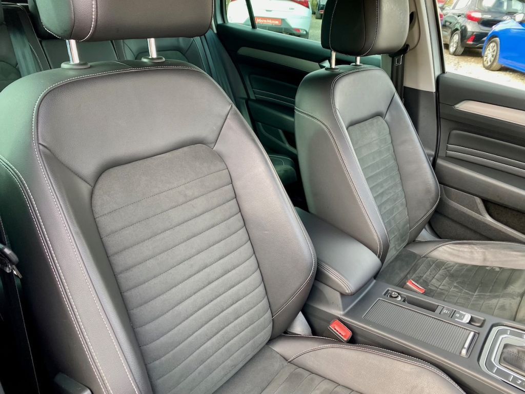 Fahrzeugabbildung Volkswagen Passat Variant 2.0 DSG Elegance AHK GZJR KAMERA