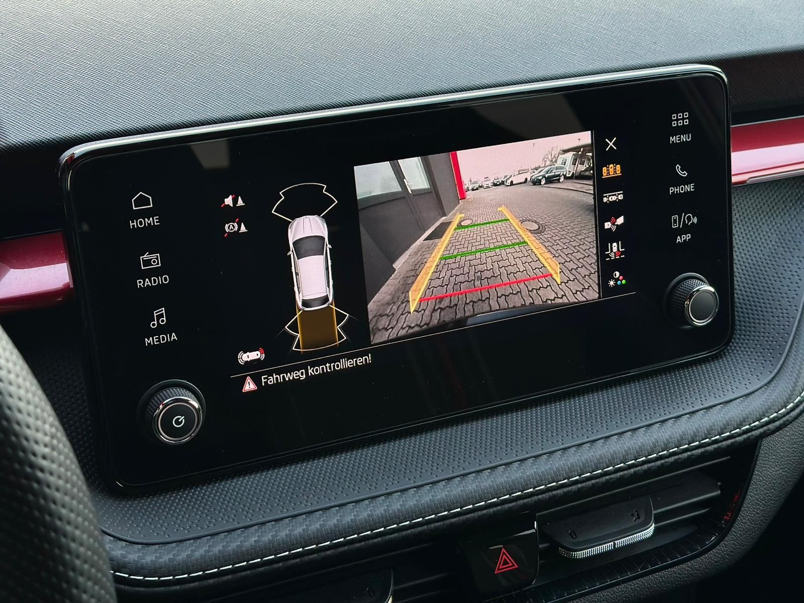 SKODA Fabia 1.5 TSI MONTE CARLO* LED#SHZ#LH#FH#KEYLESS - Image 21