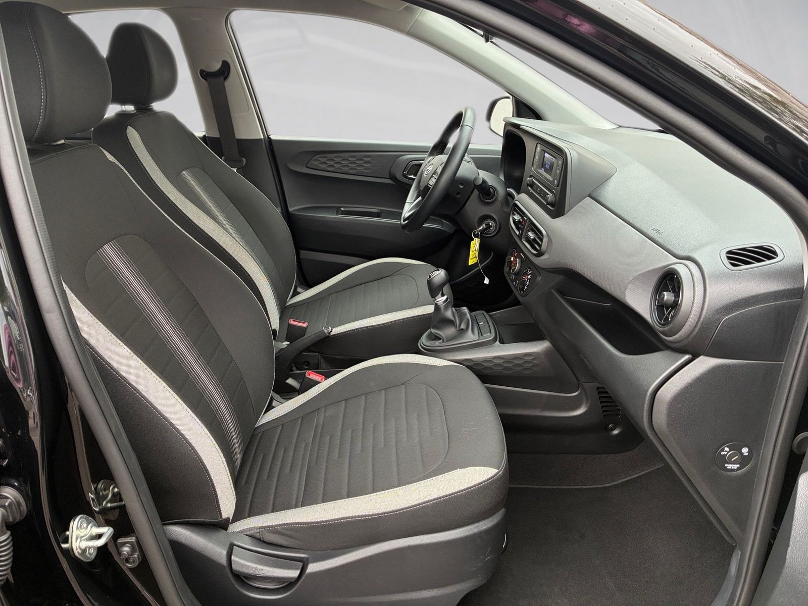 Fahrzeugabbildung Hyundai i10 1.0 Select Klima,Allwetter,Radio,Bluetooth