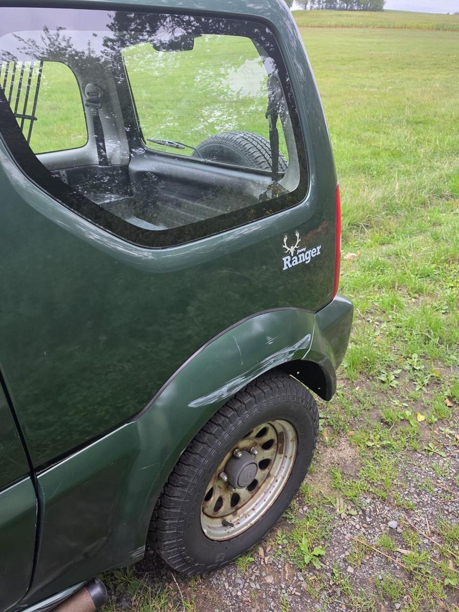 Suzuki Jimny 2010 — photo 12