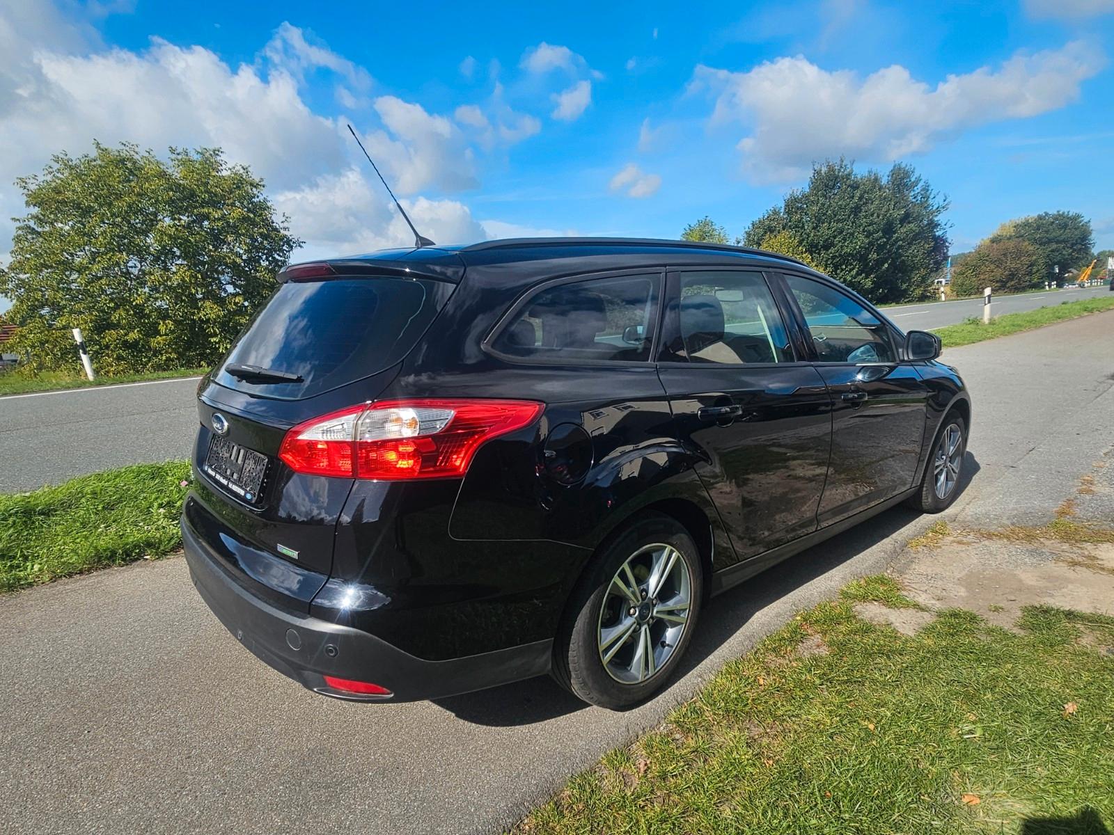 Ford Focus 2014 — photo 5