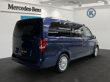 Mercedes V 220 - 4