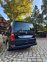 Volkswagen Blauer T6 Multivan Comfortline - Volkswagen T6 Multivan in Hamburg