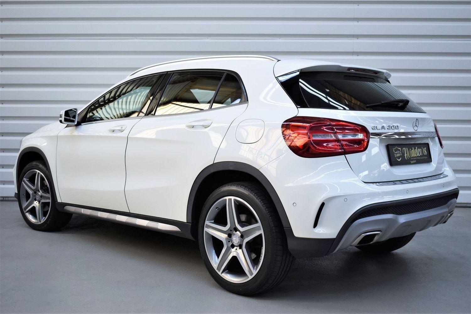 Mercedes-Benz GLA 200 AMG Line LED*NAVI*8FACH*SH*PDC