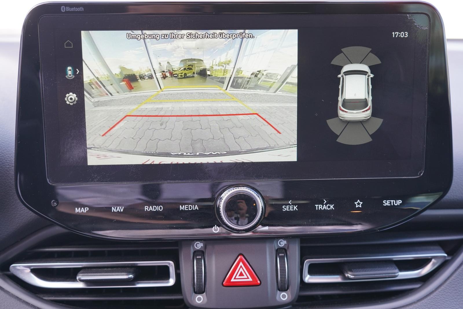 Hyundai i30 1.5 LED Navi Panorama Kamera Tempomat DAB