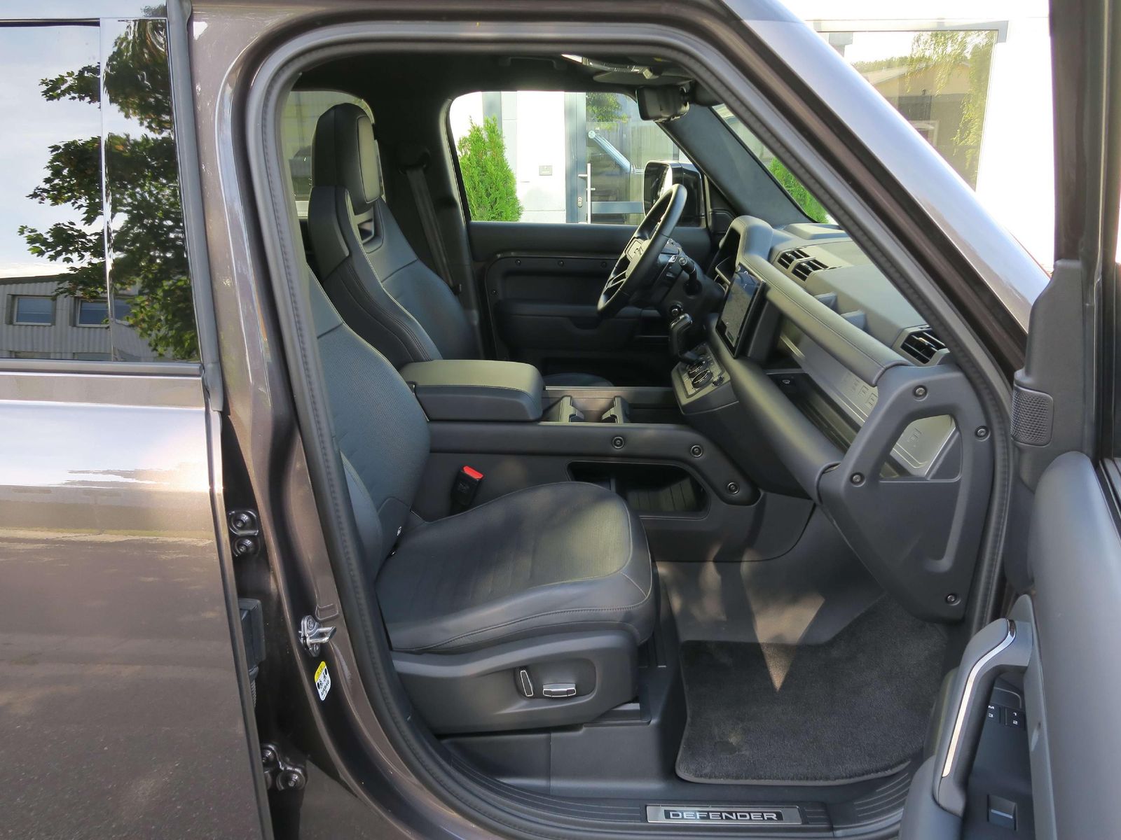Land Rover Defender 110 P635 OCTA 1.Hd.*Leder schwarz*22' foto 19
