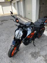 KTM Duke 390 - KTM DUKE 390