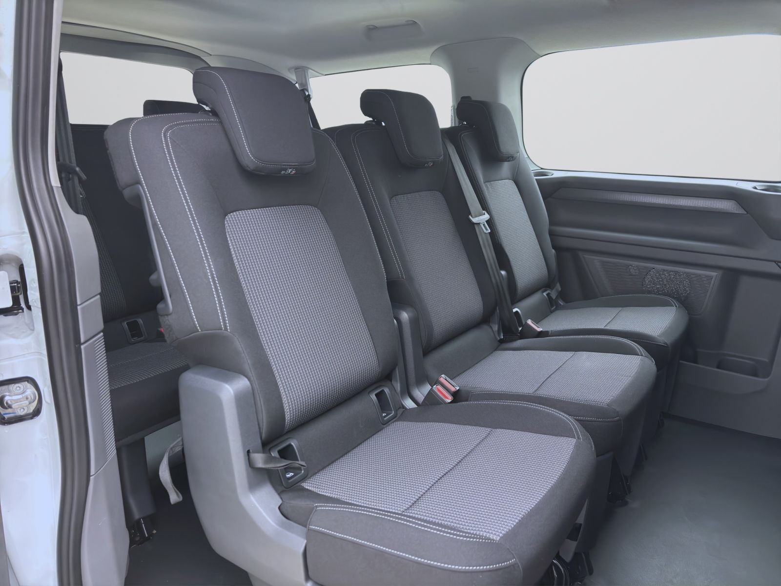 Volkswagen T7 Caravelle - Bild 15