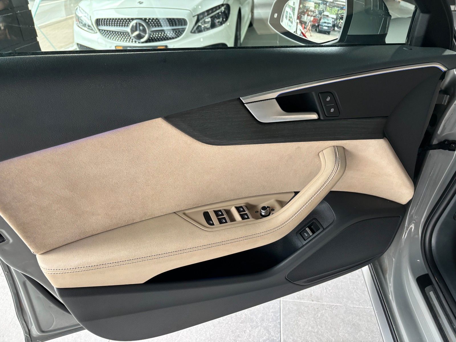 Fahrzeugabbildung Audi A4 Allroad quattro  VIRTUAL/AMBIENTE/KAMERA/SHZ/