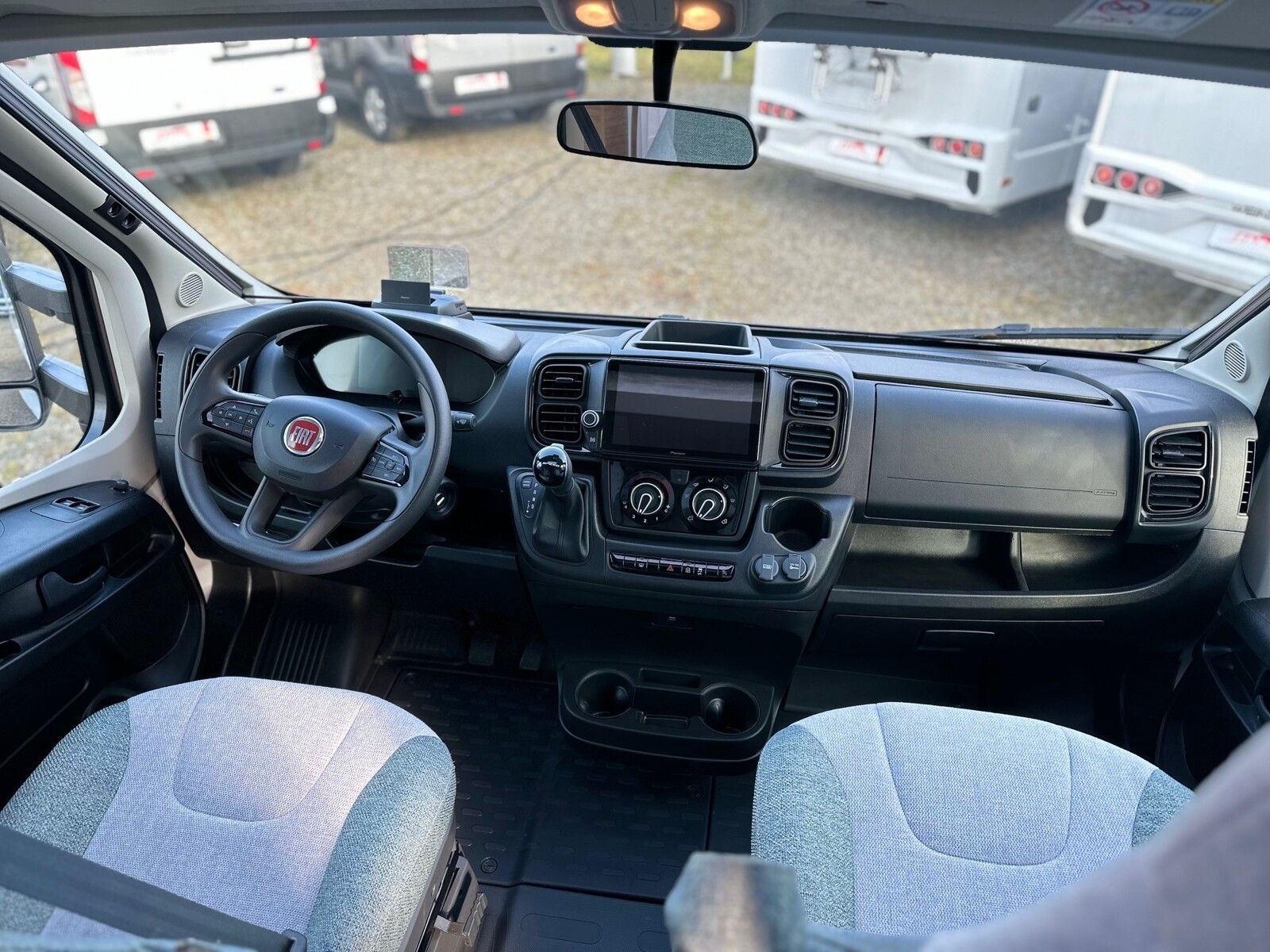 Fahrzeugabbildung Weinsberg CaraSuite 700 ME ALDE*180 PS*Automatik