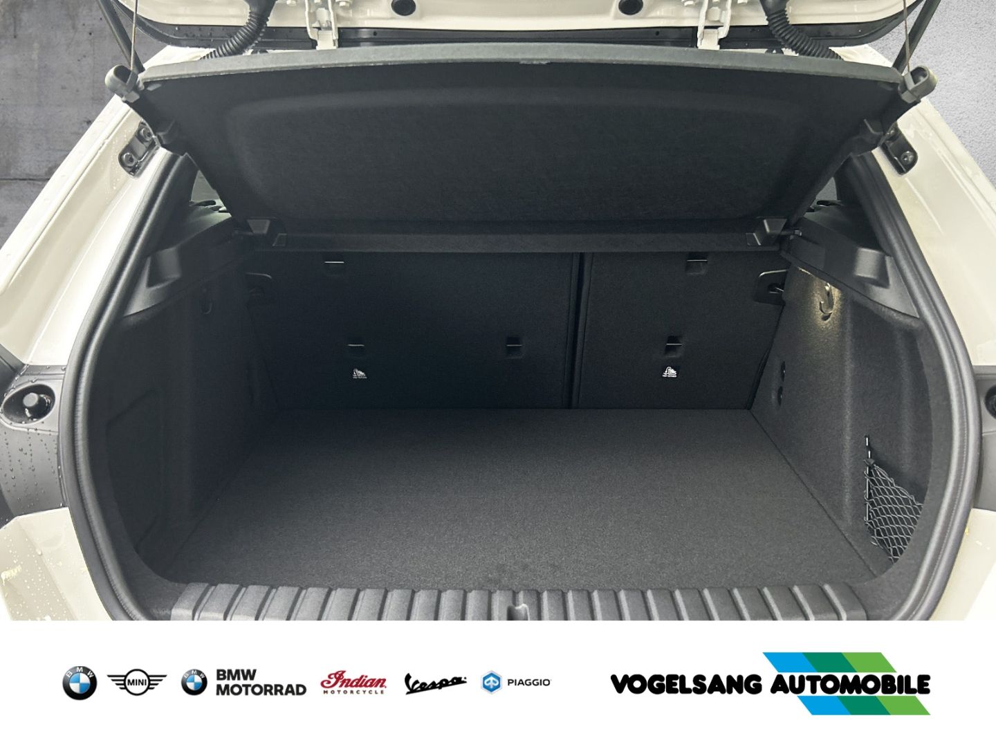 Fahrzeugabbildung BMW 120 i M Sport Sportpaket AD El. Panodach Navi Di