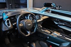 ASTON MARTIN V12 Speedster - Top Gun Maverick - 1 von 88