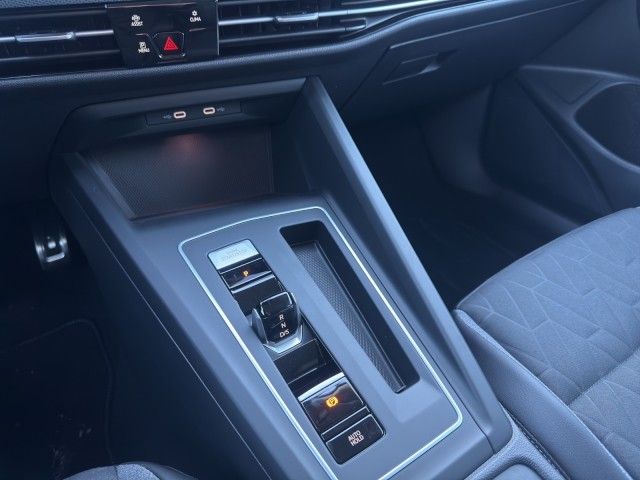 Golf VIII Variant ENERGY 1.5l eTSI DSG AHK+NAVI+