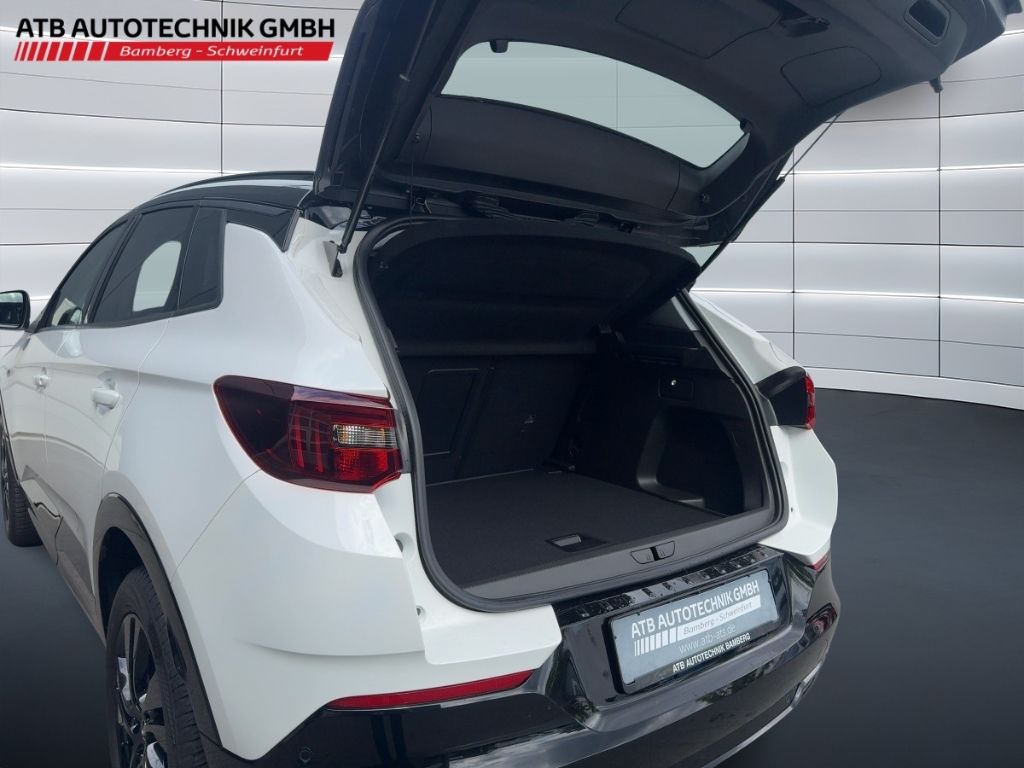 Fahrzeugabbildung Opel Grandland GS, AUTOMATIK, NAVI, RÜCKFAHRK.
