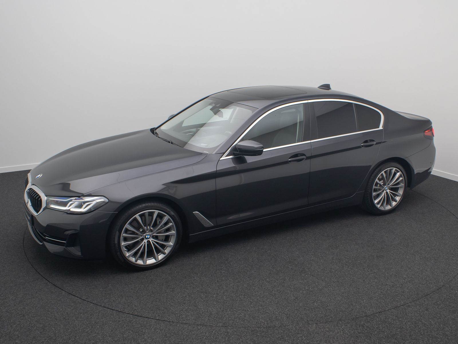 Fahrzeugabbildung BMW 530d xD 360&deg;Glasdach Laser HUD DAB HiFi SoftCl