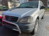 Mercedes-Benz Mercedes Benz ML 270 CDI - Mercedes-Benz ML 270 in Bremen