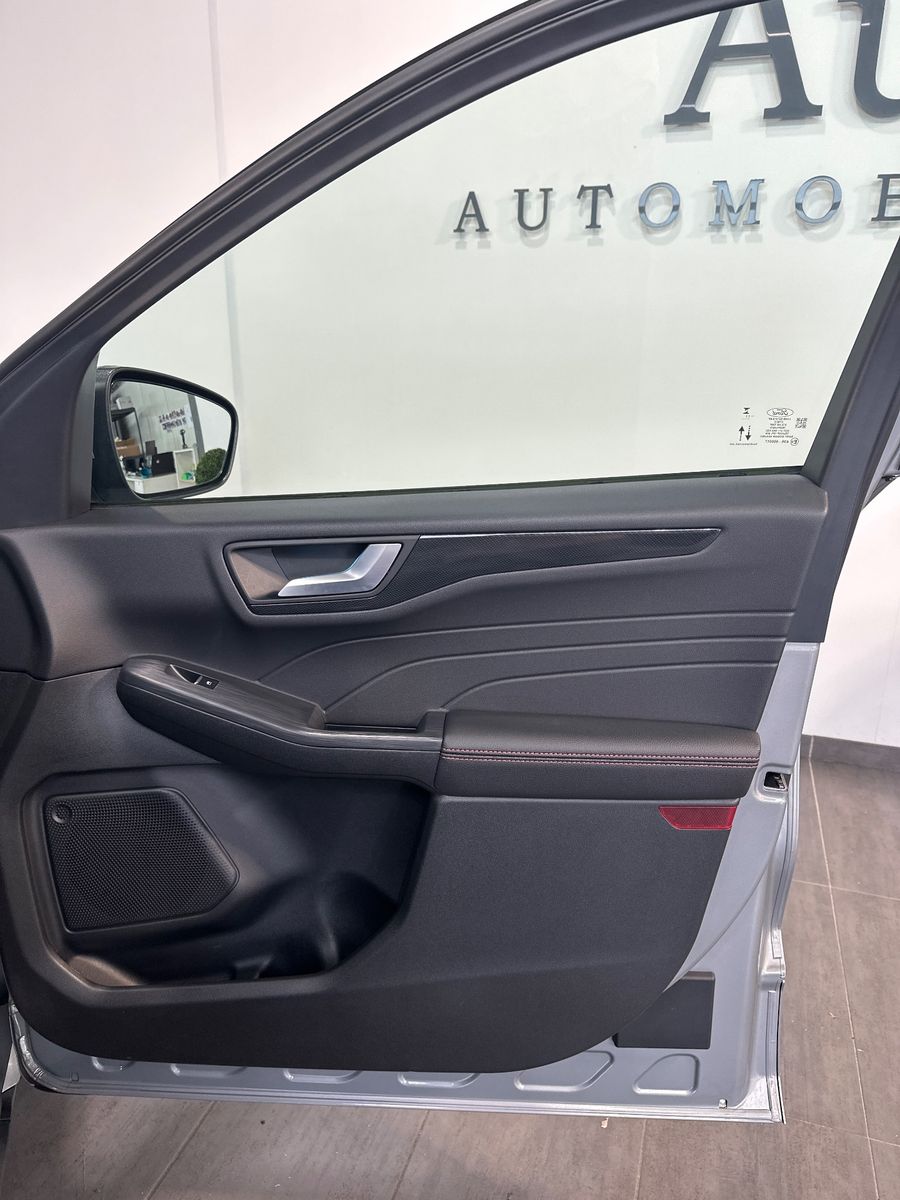 Fahrzeugabbildung Ford Kuga 2.5 PHEV ST-Line NAV+LED+KAMERA+SHZ+18ZOLL