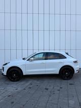 Porsche Macan - - - Porsche Macan aus 2019