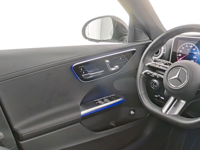 Fahrzeugabbildung Mercedes-Benz C 300 d T AMG NIGHT+AHK+MEMORY+TOTW+AMBIENTE