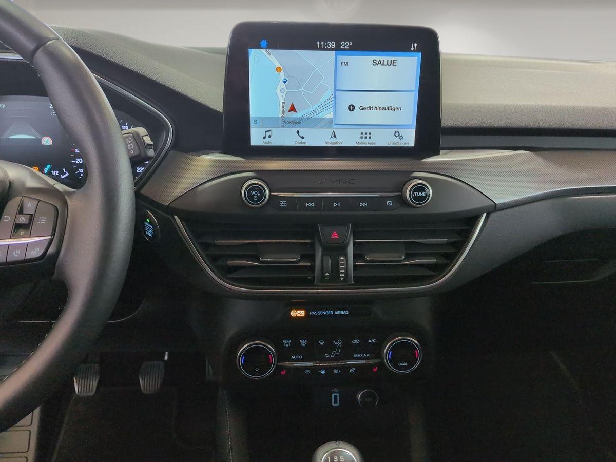 Ford Focus Titanium 1.0L / Komfort-Paket / LED