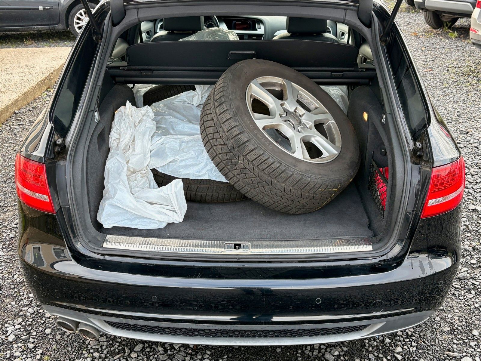 Fahrzeugabbildung Audi A4 Avant 2.0 TDI Aut. S LINE SPORTPAKET plus Nav