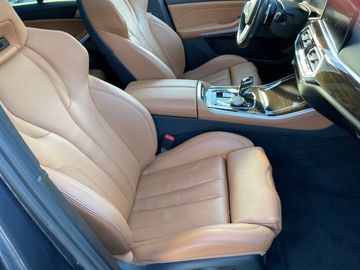 BMW X5 M50d Gestiksteuerung Head-Up