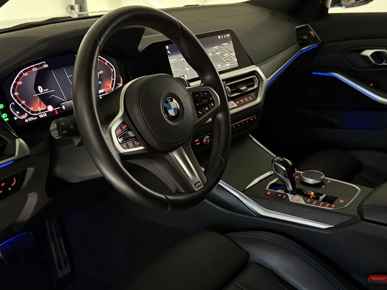 Fahrzeugabbildung BMW 330 i M SPORT/Hi-FI/VRTL COCKPIT/LASER/19% MwSt.