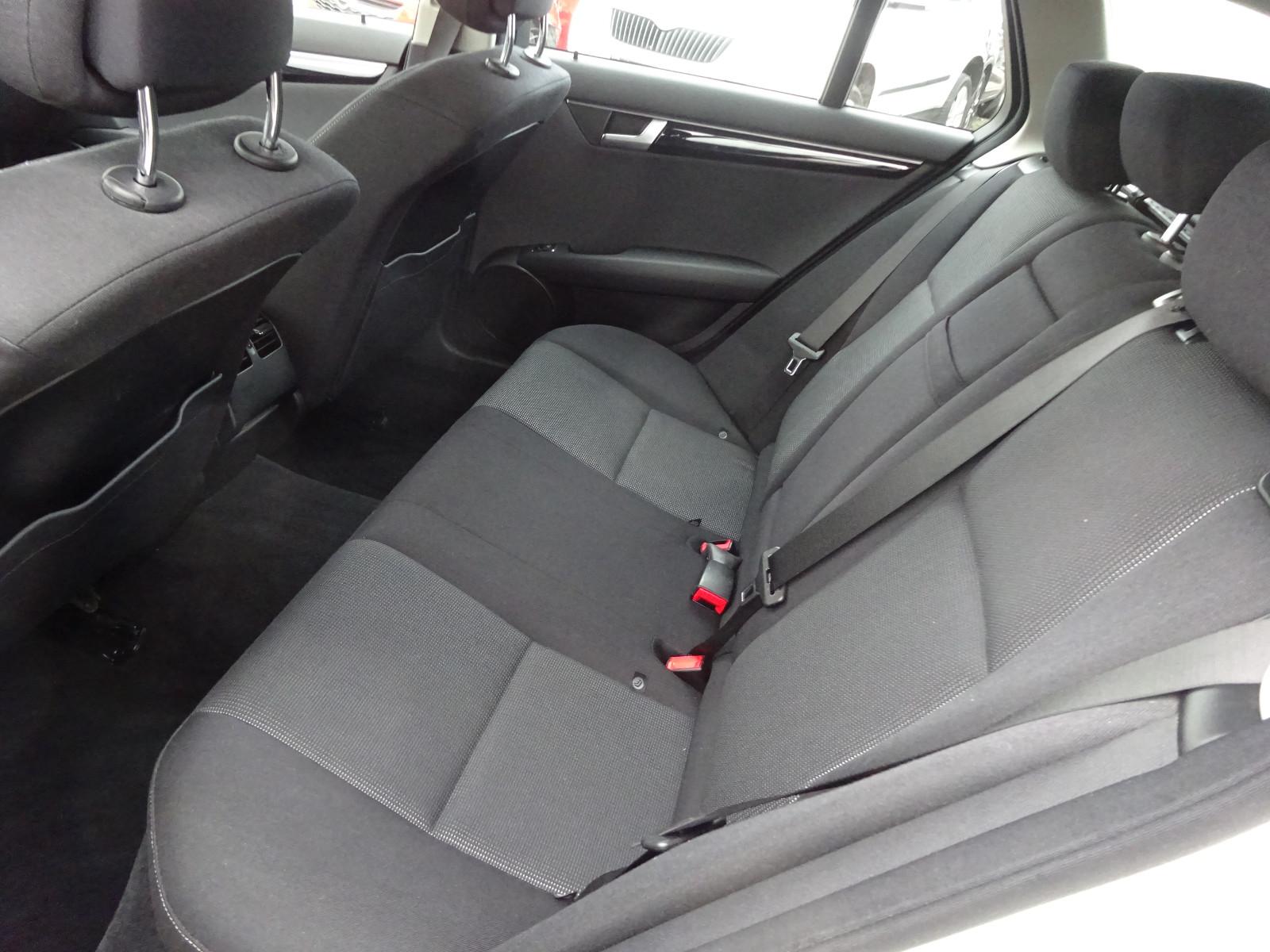 Mercedes-Benz C200 2013 — photo 8