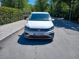 Volkswagen Touran R  Highlinie 180Ps DSG Standh.  7-Sitzer  - Volkswagen Touran: Standheizung