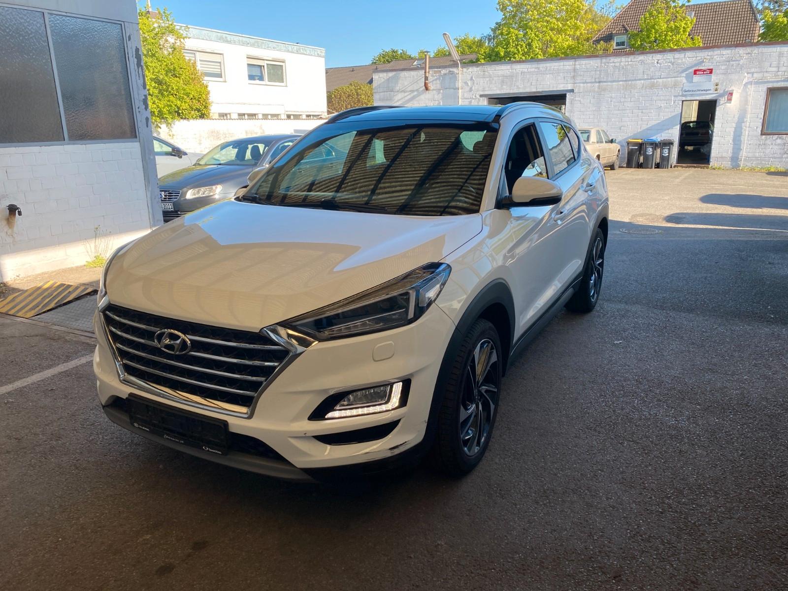 Hyundai Tucson  2WD