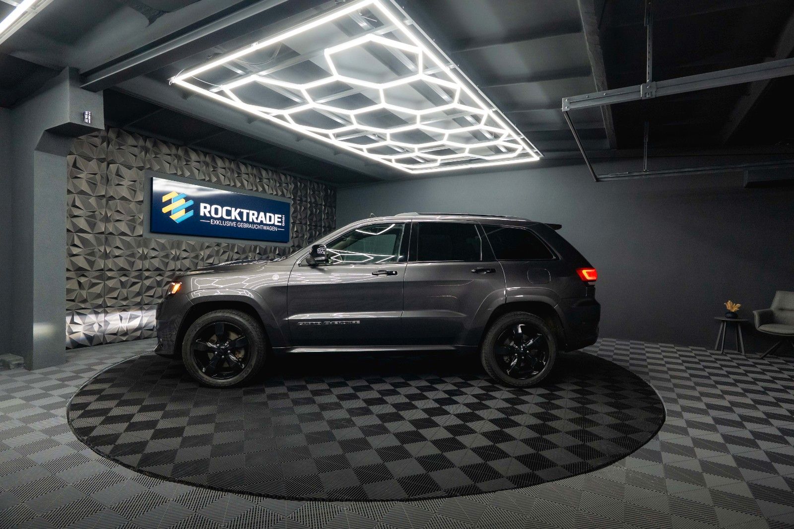 Fahrzeugabbildung Jeep Grand Cherokee 5.7 V8 SRT OVERLAND *Pano*ACC*19%