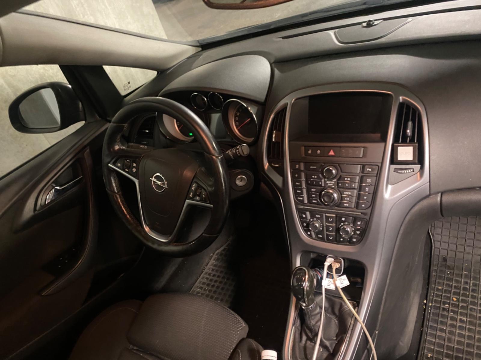 Opel Astra 2015 — photo 5