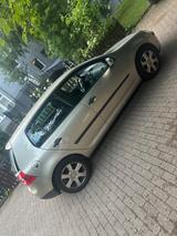 Volkswagen Golf 1.4 FSI Comfortline Comfortline - Volkswagen Golf mit Benzin-Antrieb: Beige, Limousine