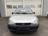 Opel Corsa B - HU 2027 - Opel Corsa aus 2000: B
