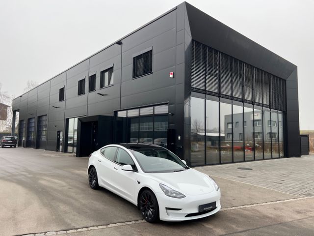 Tesla Model 3 Performance Allrad mit Dualmotor